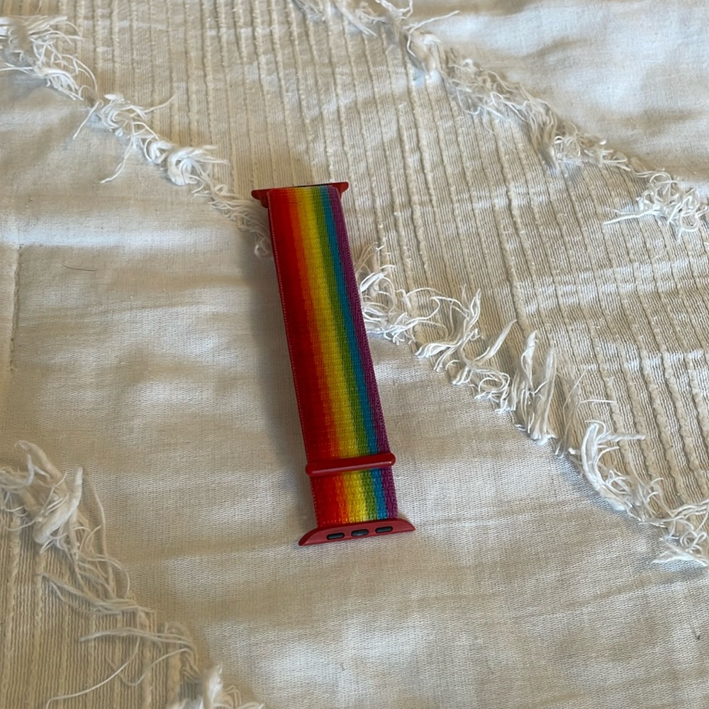 Apple Pride Band